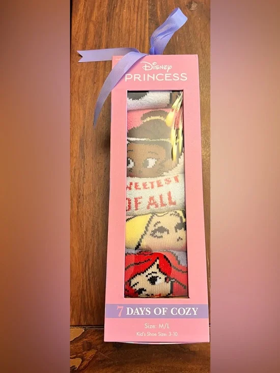 Disney Princess Girls Cozy Socks - Pink, Red, Yellow, Purple - Picture 1 of 2